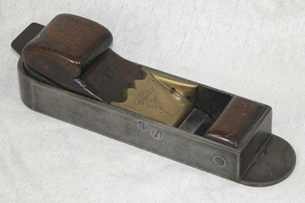 Cast Iron Box Mitre Infill Plane With Decorative Bridge